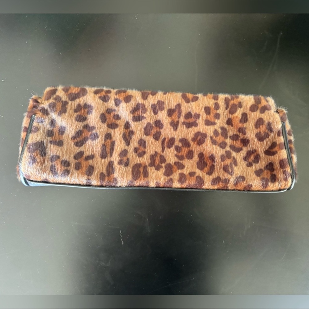 Vintage retro Sourpuss Faux Fur Leopard Clutch (no strap) with Snap Closure - Picture 5 of 7